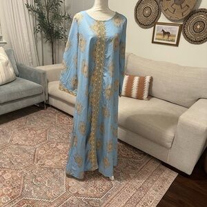 ⭐️⭐️Stunning blue and gold dress!!!💙💙 
🎯BRAND NEW
🌟🌟unique designs🌟🌟